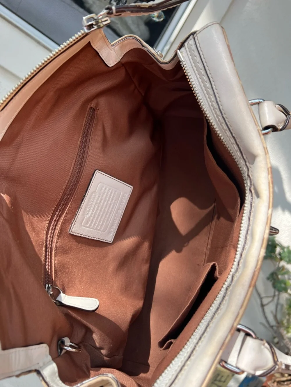 Coach Hampton Optic Signature Satchel with Turnlock - Picture 7 of 9